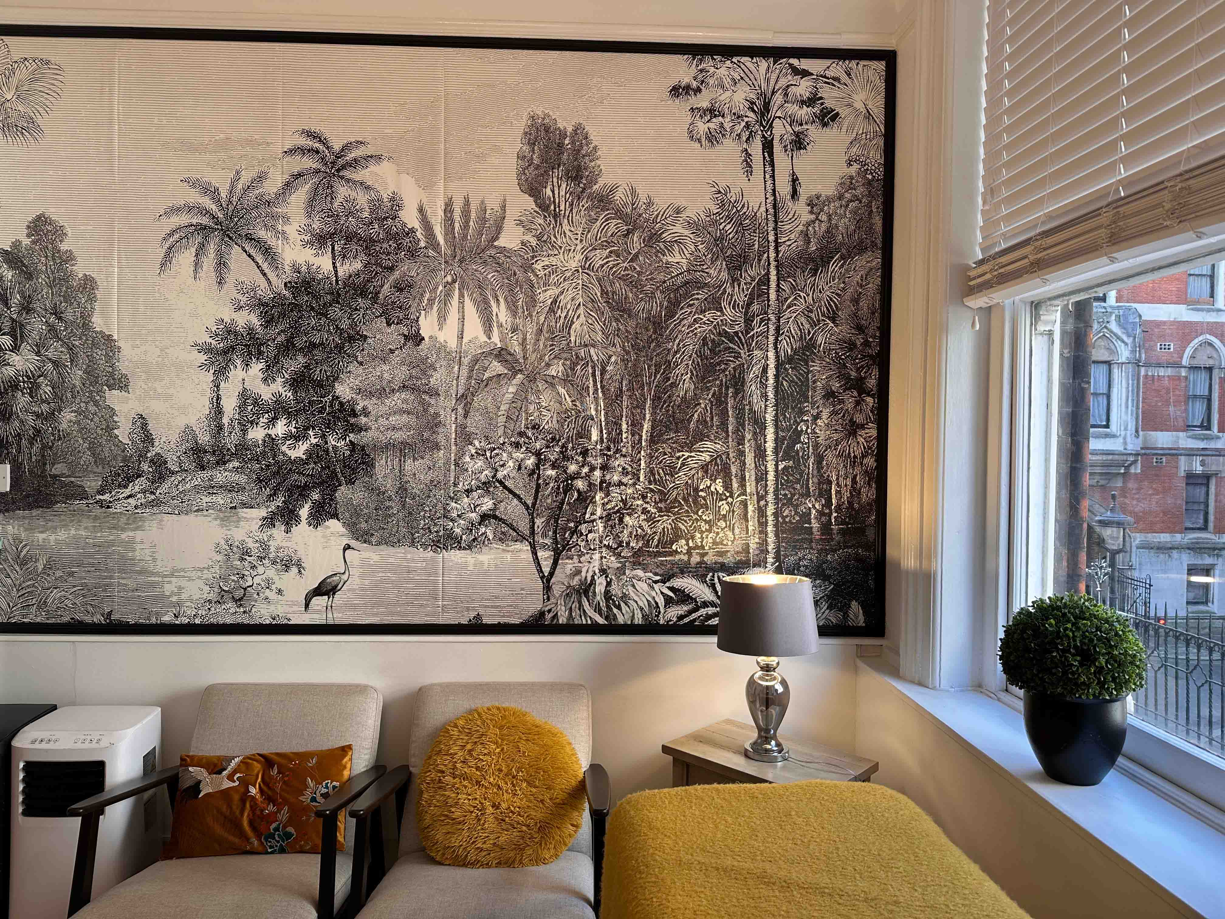 Tala SKin Premise Bell Yard, Fleet Street, Central London